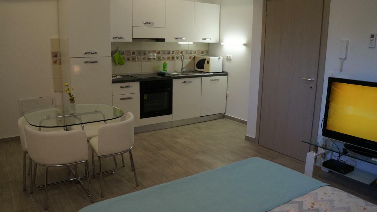 Apartmani Filip Zadar Diklo Exterior photo